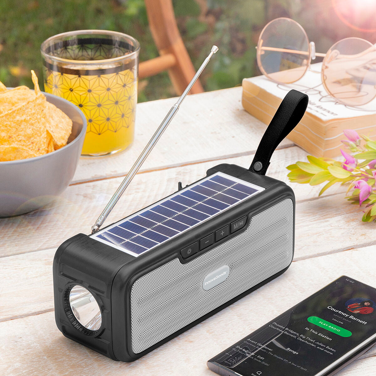 Drahtloser Lautsprecher mit Solarzellen